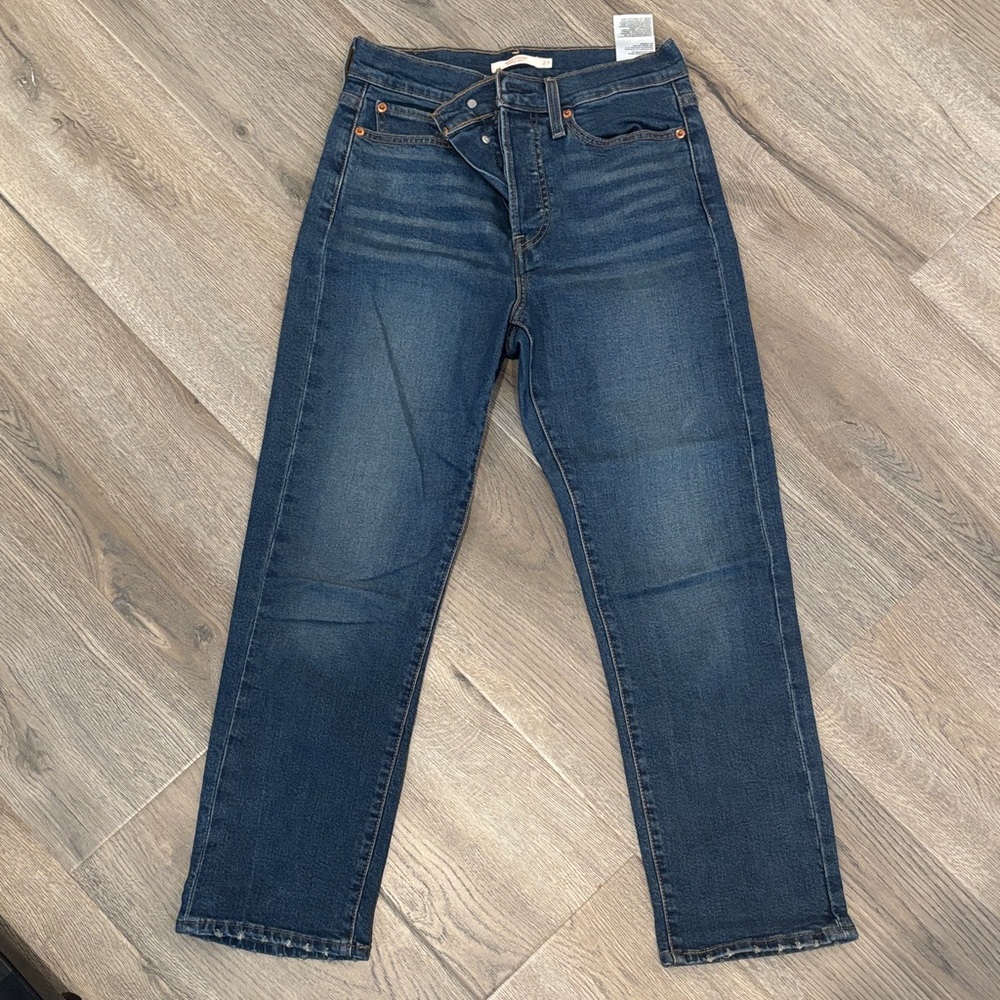 Levi’s Wedgie Straight